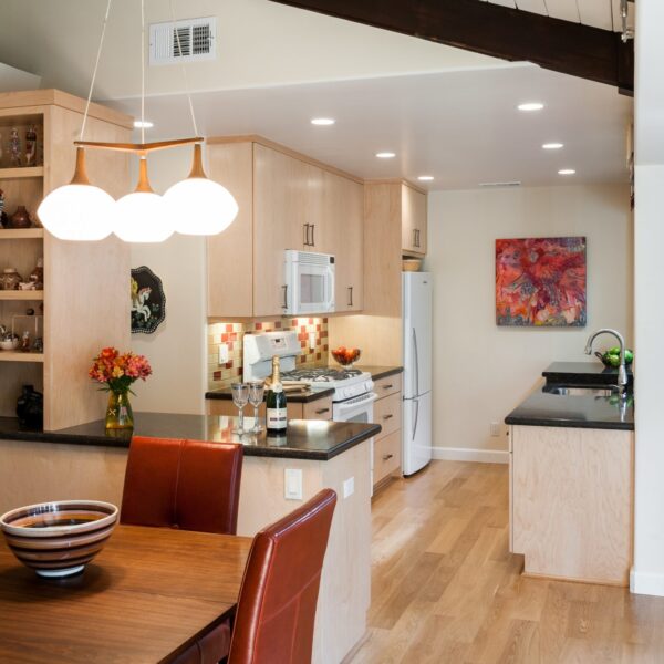 Traditional Kitchens Creme Cabinetry Design